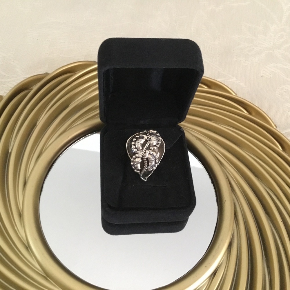 HYPERSTHENE STONE WITH DESIGNS STERLING SILVER RING SIZE 7